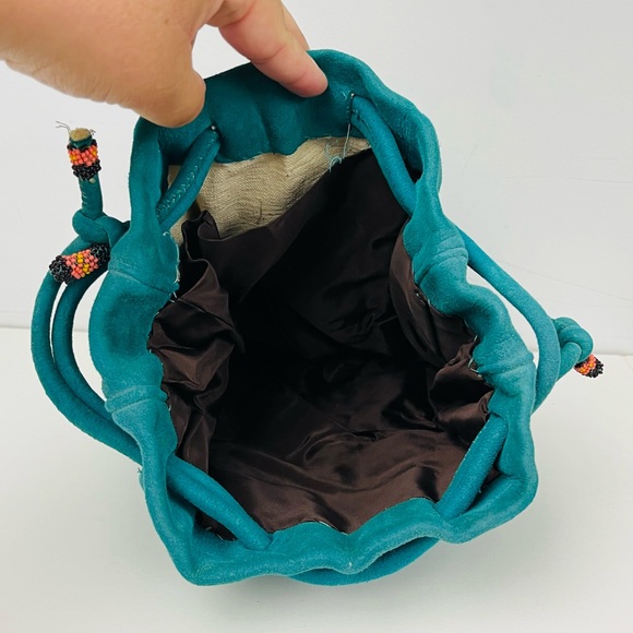 ❌SOLD❌ 🌼MARKDOWN🌼 Teal Faux Suede with Bead Work Design Drawstring Bag - Picture 4 of 12